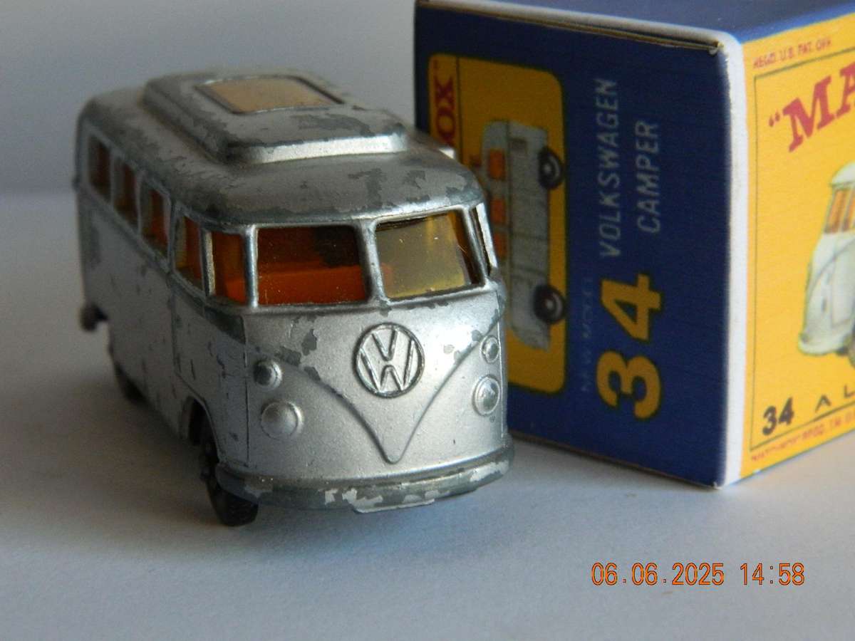 MATCHBOX SERIES  -  34  -   VOLKSWAGEN CAMPER