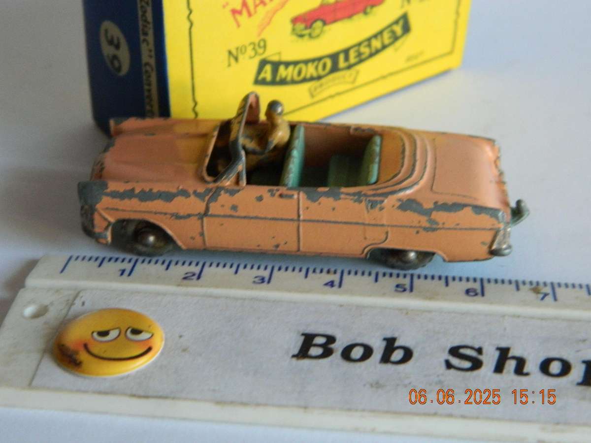 MATCHBOX SERIES  -  39  -   FORD ZODIAC CONVERTIBLE