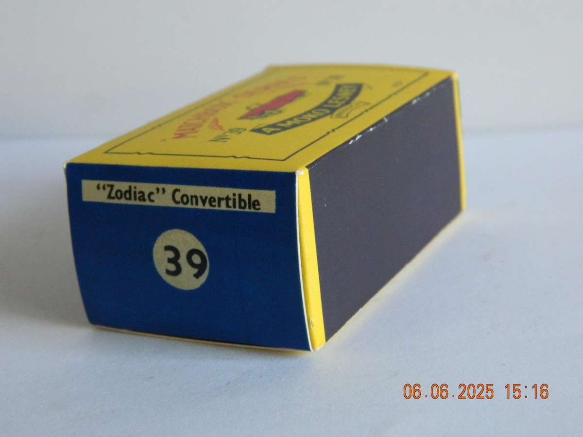 MATCHBOX SERIES  -  39  -   FORD ZODIAC CONVERTIBLE