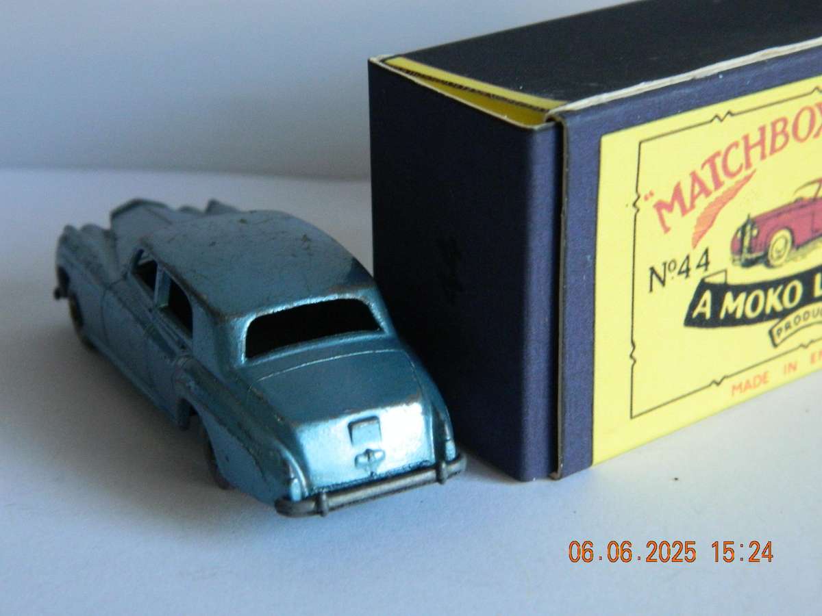 MATCHBOX SERIES  -  44  -  ROLLS-ROYCE SILVER CLOUD