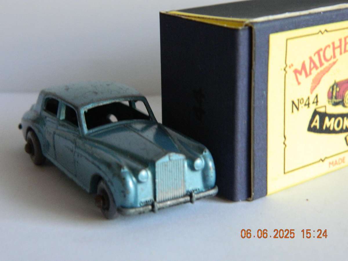 MATCHBOX SERIES  -  44  -  ROLLS-ROYCE SILVER CLOUD