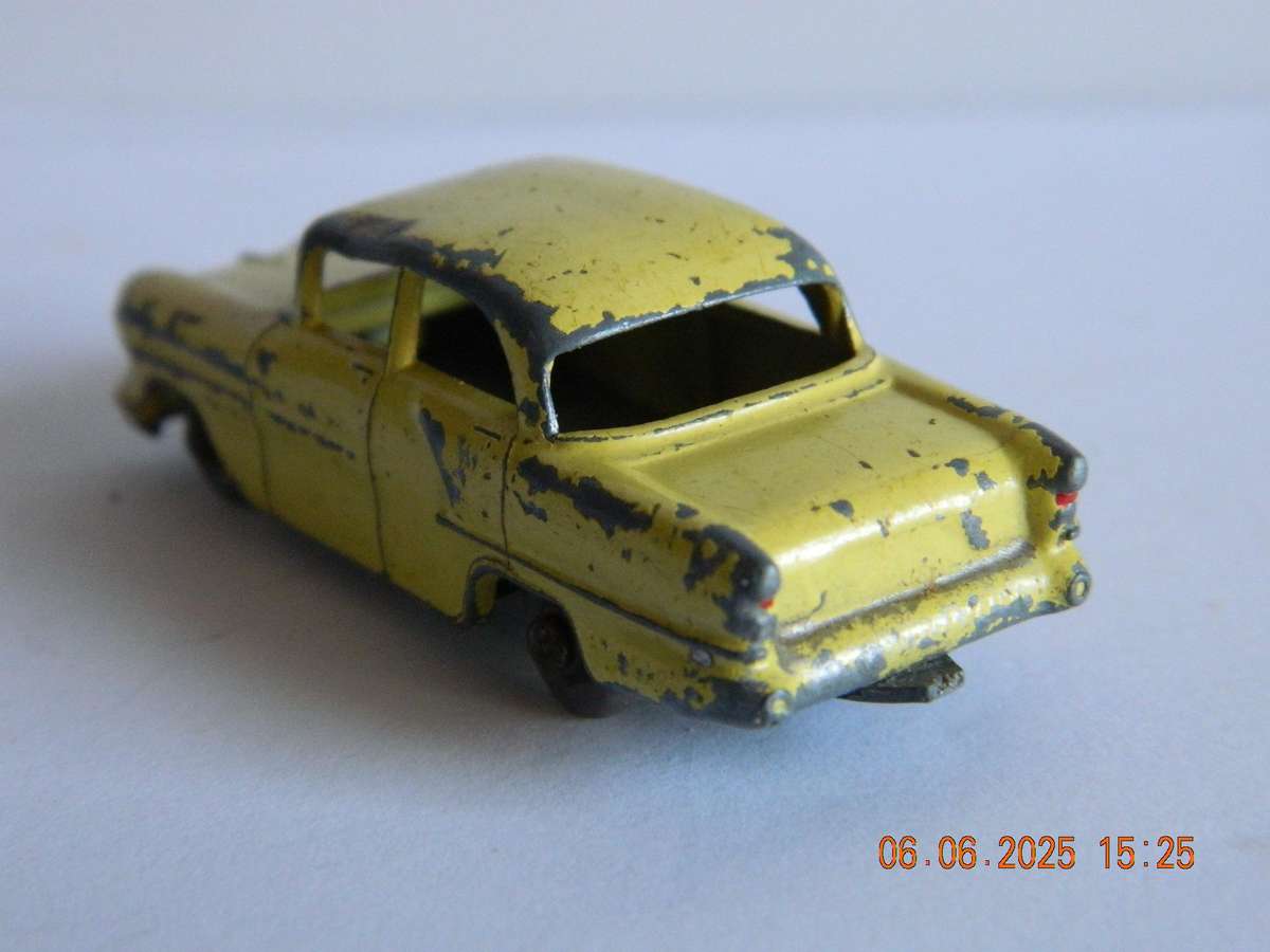 MATCHBOX SERIES  -  45  -  VAUXHALL VICTOR