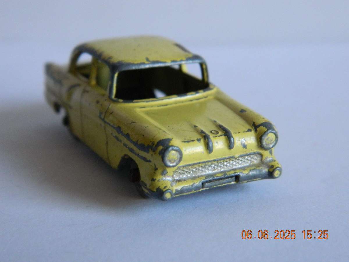 MATCHBOX SERIES  -  45  -  VAUXHALL VICTOR