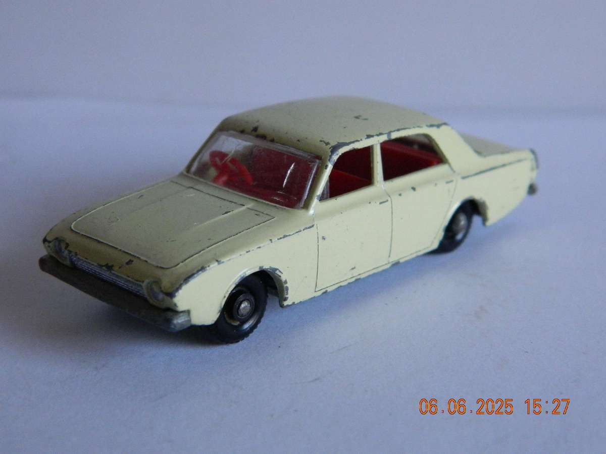 MATCHBOX SERIES  -  45  -  FORD CORSAIR
