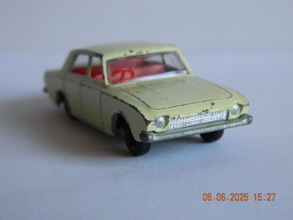 MATCHBOX SERIES  -  45  -  FORD CORSAIR