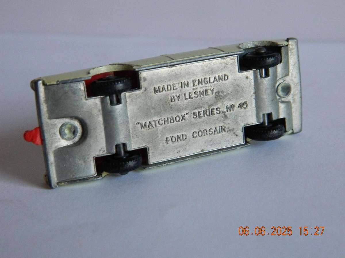 MATCHBOX SERIES  -  45  -  FORD CORSAIR
