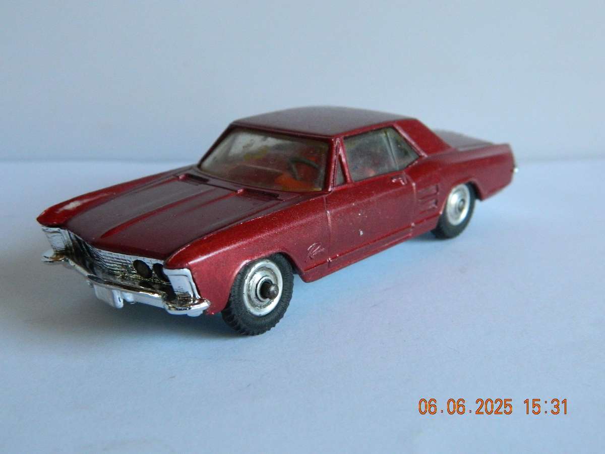 CORGI TOYS -   -  245  -  BUICK RIVIERA