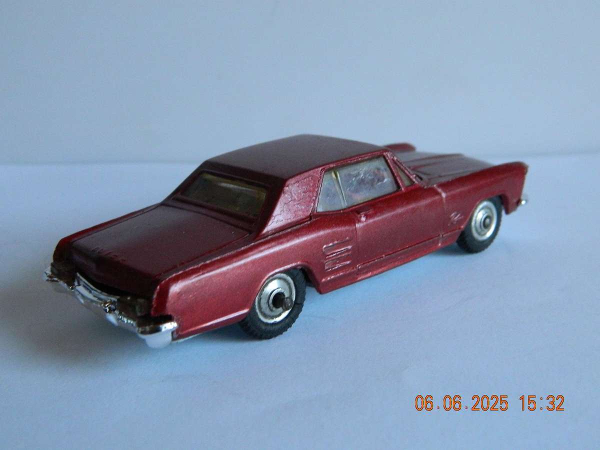 CORGI TOYS -   -  245  -  BUICK RIVIERA