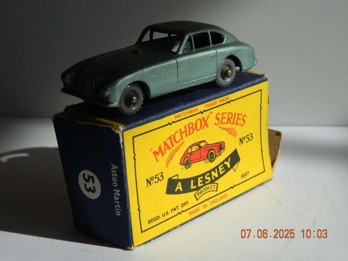 MATCHBOX SERIES  -  53  -  ASTON MARTIN  -  ORIGINAL BOX