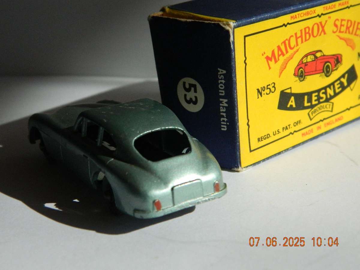 MATCHBOX SERIES  -  53  -  ASTON MARTIN  -  ORIGINAL BOX