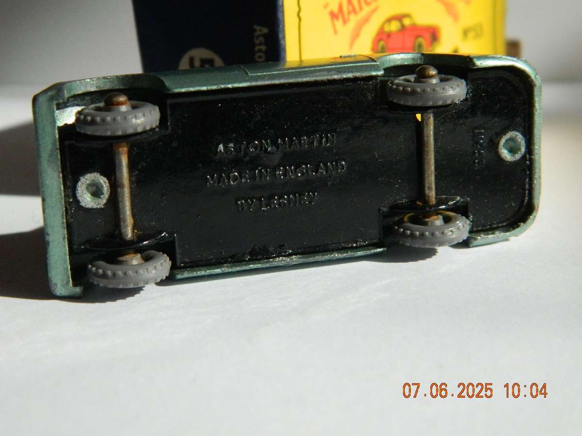 MATCHBOX SERIES  -  53  -  ASTON MARTIN  -  ORIGINAL BOX