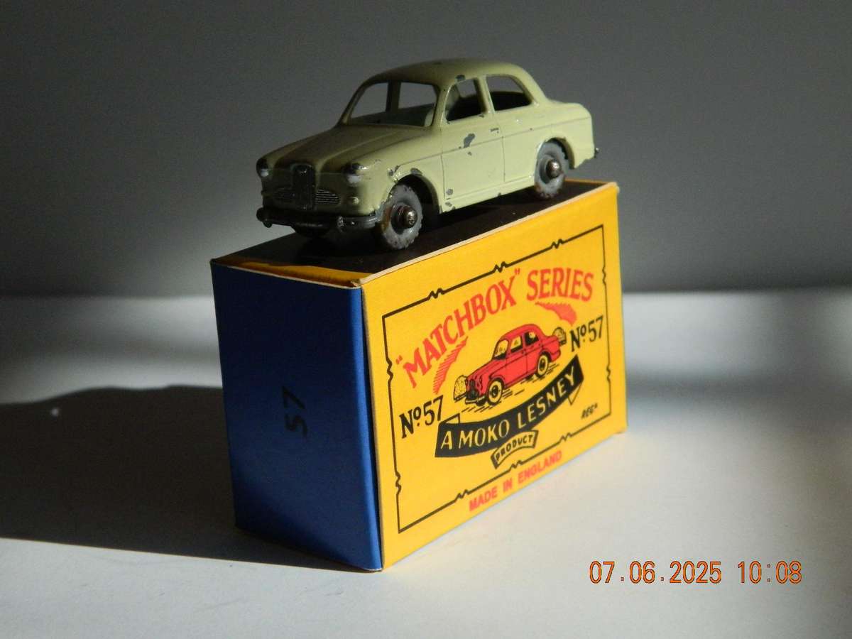 MATCHBOX SERIES  -  57  -  WOLSELEY  1500