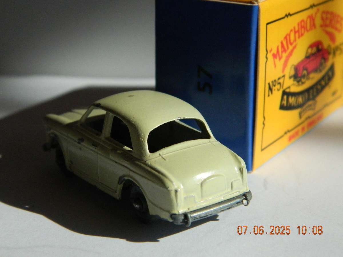 MATCHBOX SERIES  -  57  -  WOLSELEY  1500