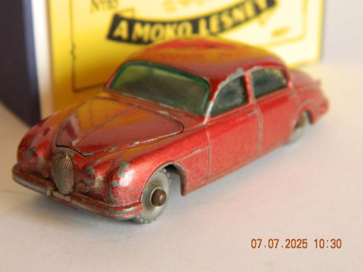 MATCHBOX SERIES  -  NO. 65  -  JAGUAR  3.4 LITRE