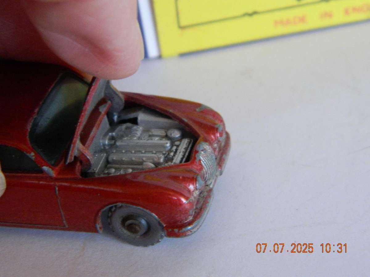 MATCHBOX SERIES  -  NO. 65  -  JAGUAR  3.4 LITRE