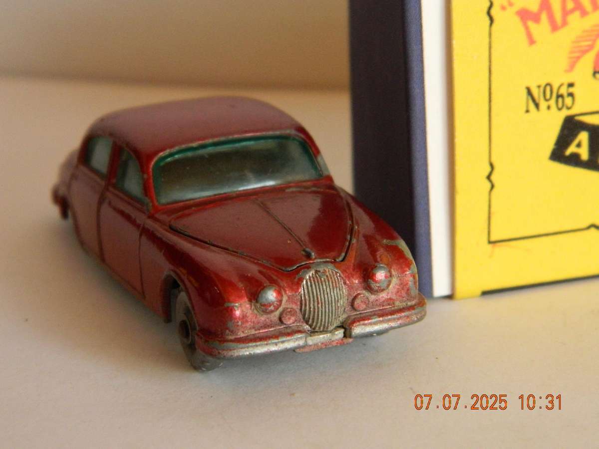 MATCHBOX SERIES  -  NO. 65  -  JAGUAR  3.4 LITRE