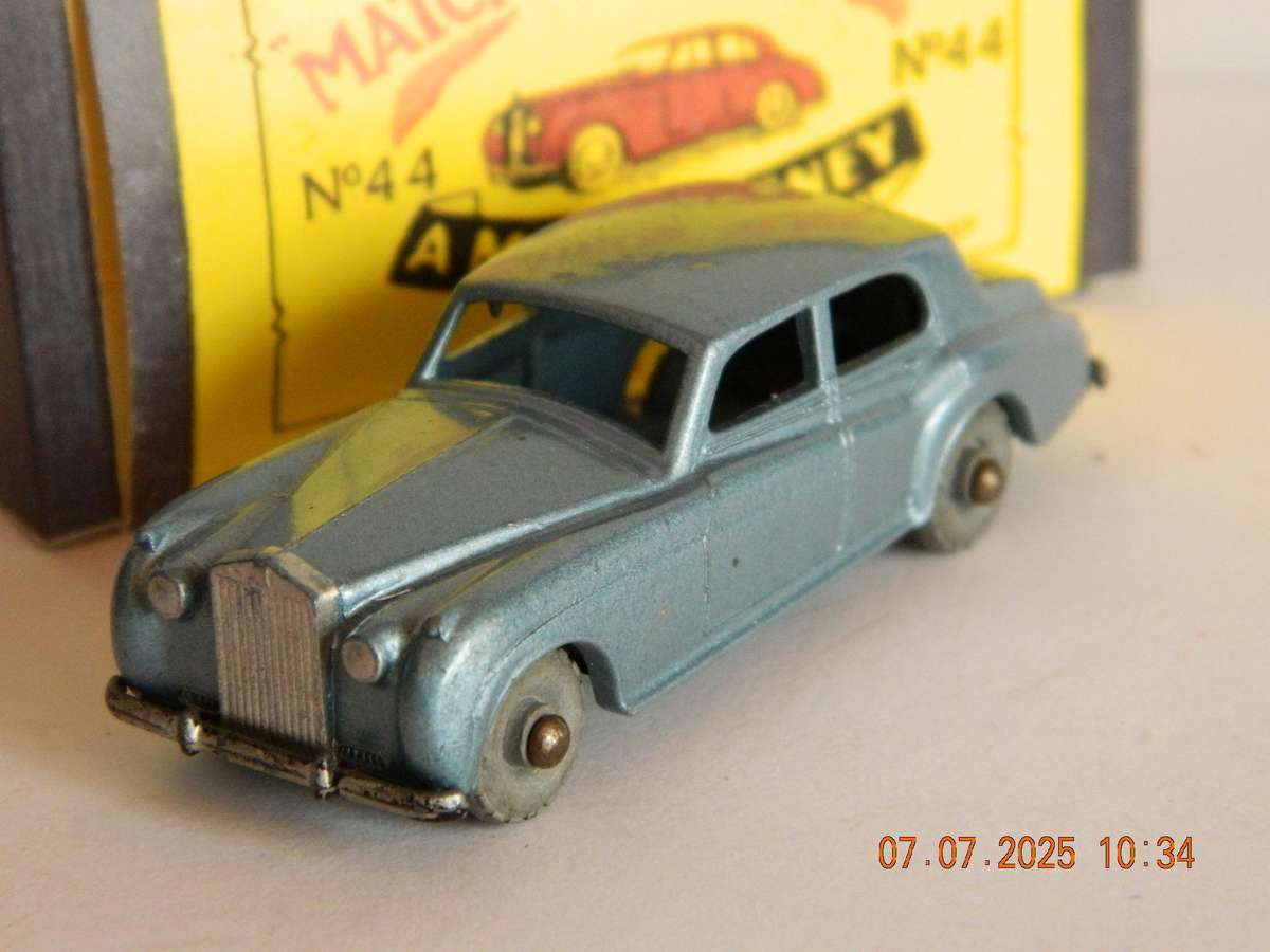 MATCHBOX SERIES  -  NO. 44  -  ROLLS-ROYCE SILVER CLOUD