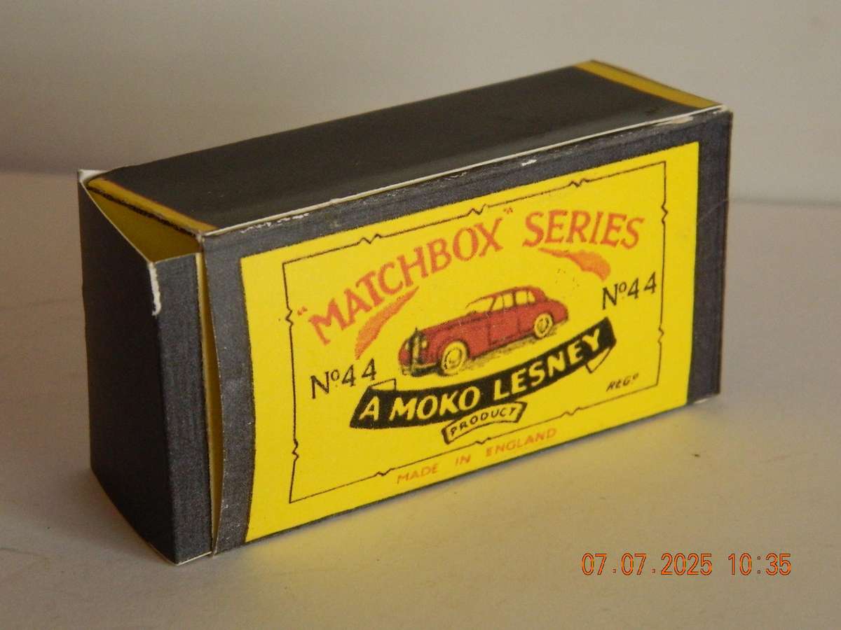 MATCHBOX SERIES  -  NO. 44  -  ROLLS-ROYCE SILVER CLOUD