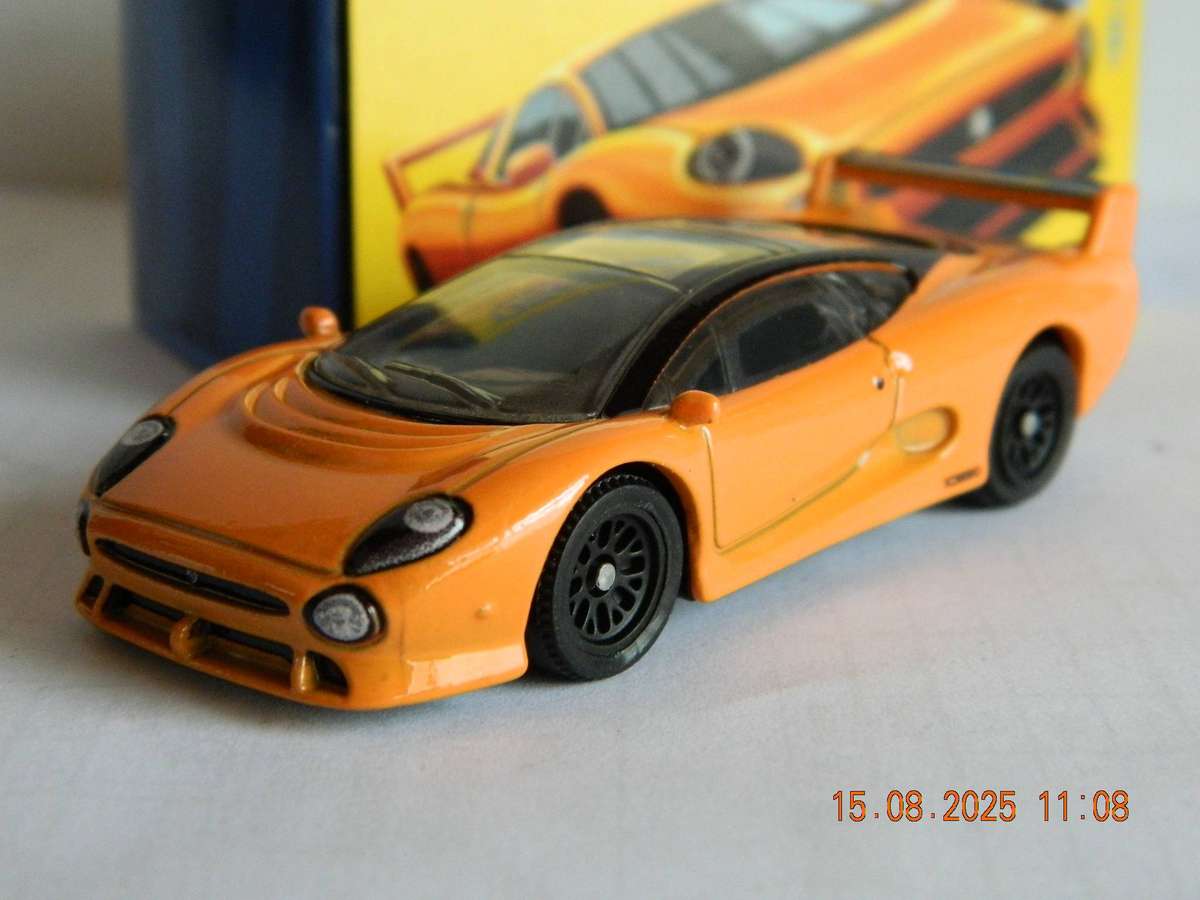MATCHBOX COLLECTORS  -  07  -   1993  -  JAGUAR XJ220S