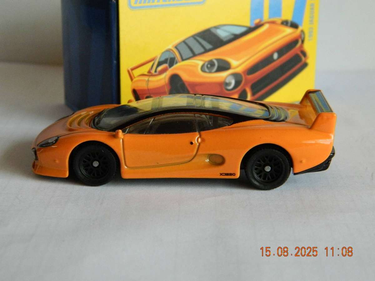 MATCHBOX COLLECTORS  -  07  -   1993  -  JAGUAR XJ220S