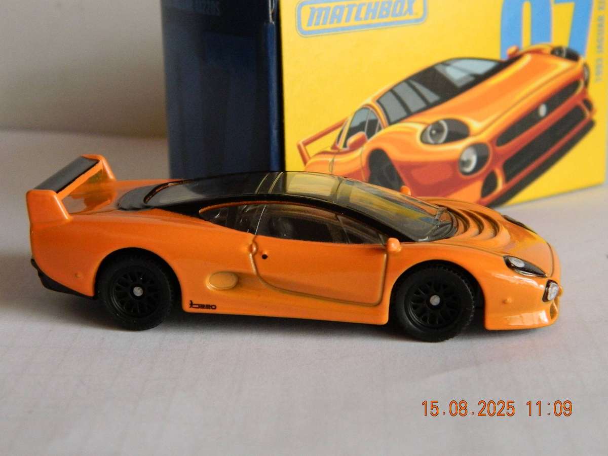 MATCHBOX COLLECTORS  -  07  -   1993  -  JAGUAR XJ220S