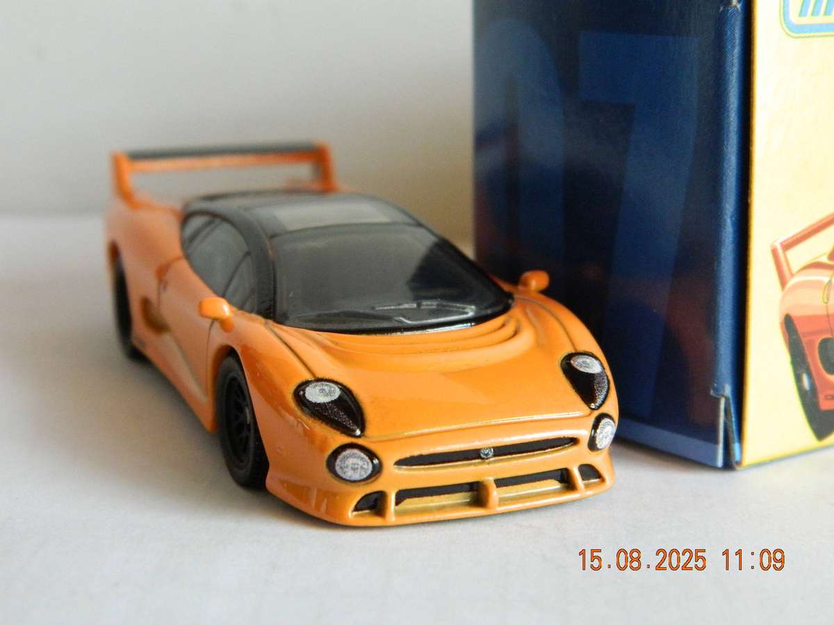 MATCHBOX COLLECTORS  -  07  -   1993  -  JAGUAR XJ220S