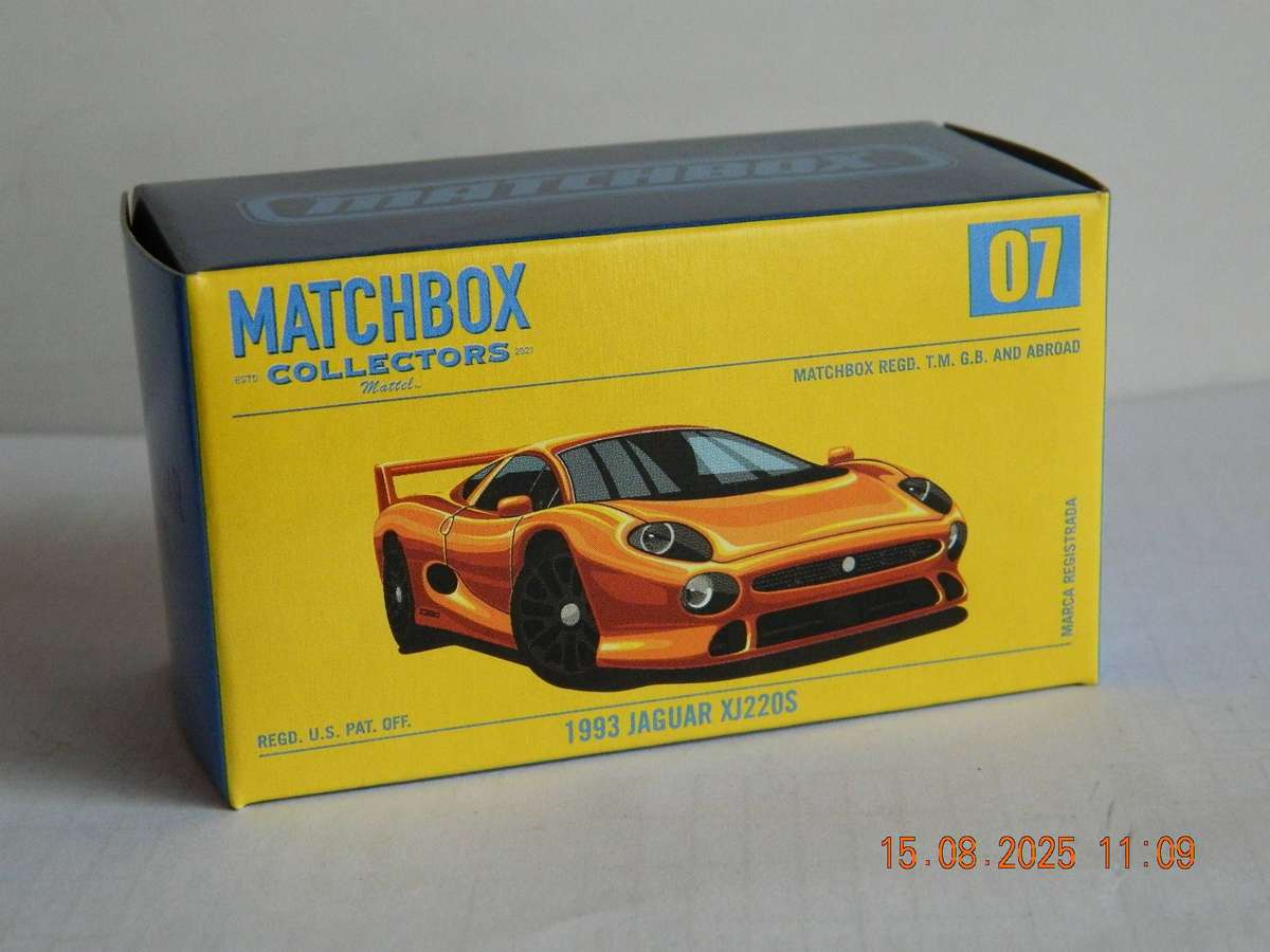 MATCHBOX COLLECTORS  -  07  -   1993  -  JAGUAR XJ220S