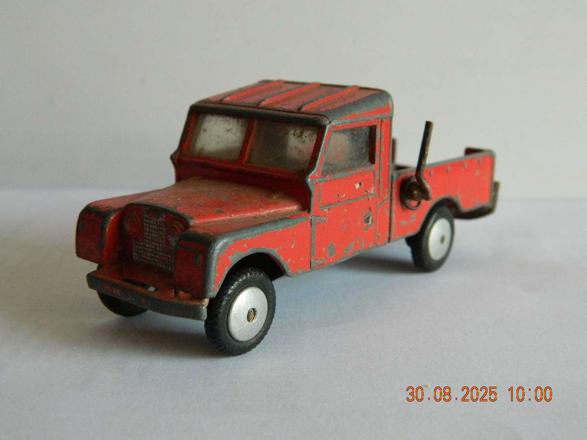 CORGI TOYS   -  477 -   LAND ROVER RECOVERY TRUCK