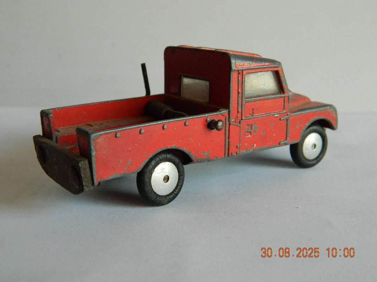 CORGI TOYS   -  477 -   LAND ROVER RECOVERY TRUCK