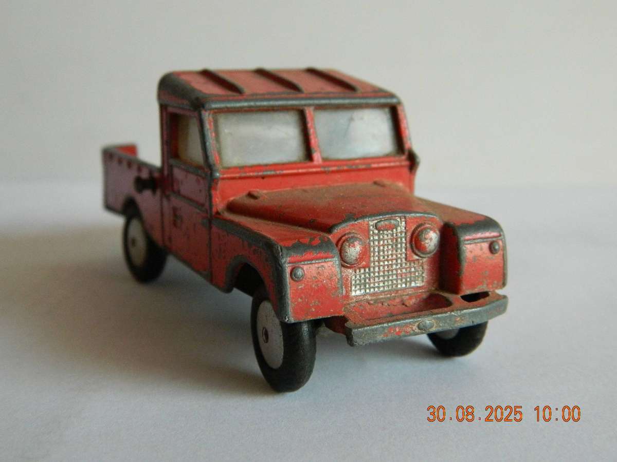 CORGI TOYS   -  477 -   LAND ROVER RECOVERY TRUCK