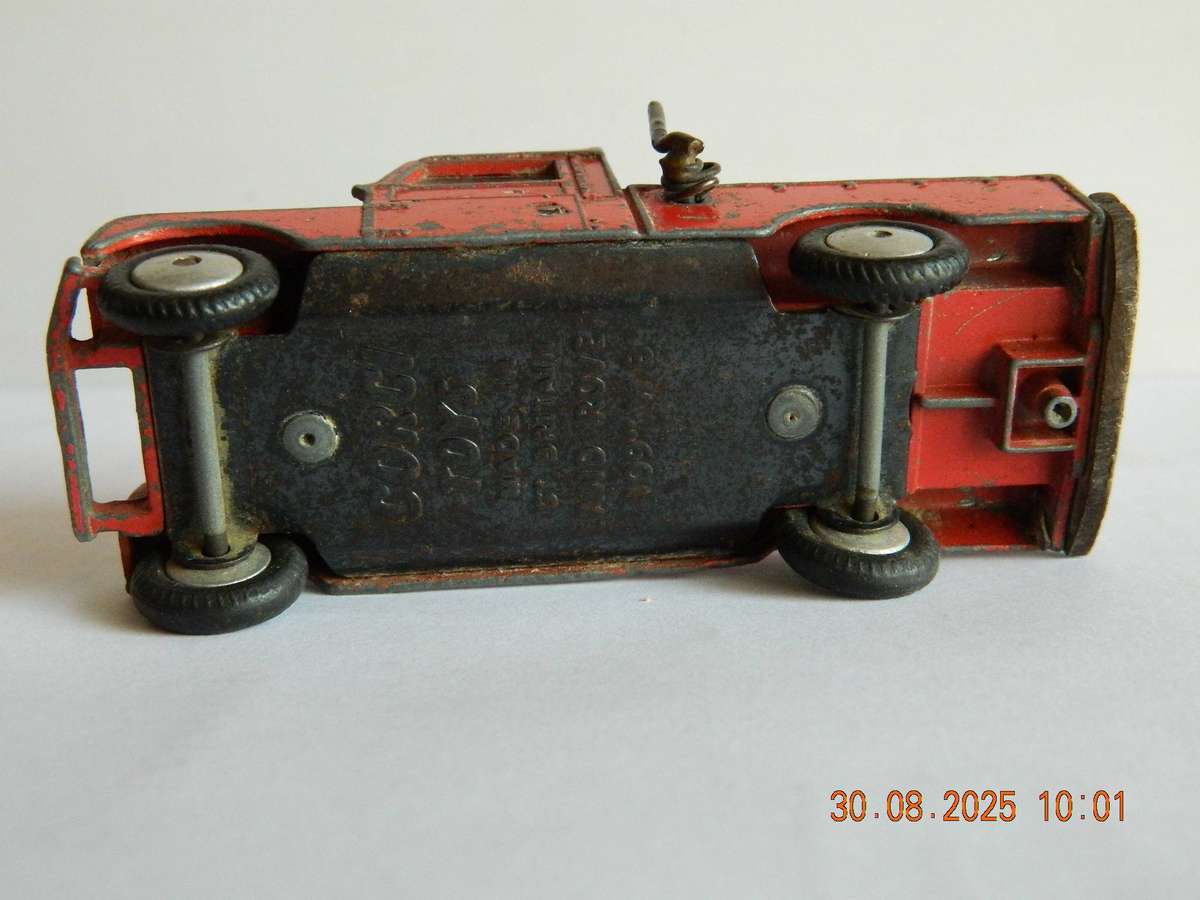 CORGI TOYS   -  477 -   LAND ROVER RECOVERY TRUCK