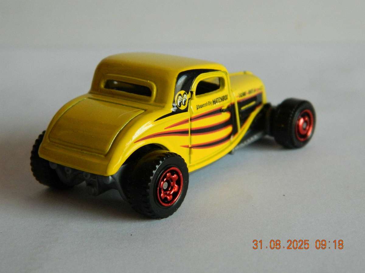 MATCHBOX    -  MB 327  -   1933  FORD COUPE