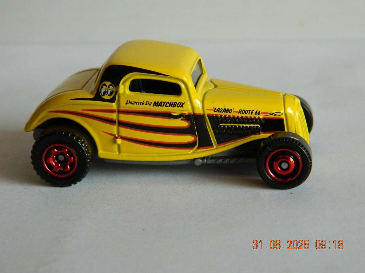 MATCHBOX    -  MB 327  -   1933  FORD COUPE