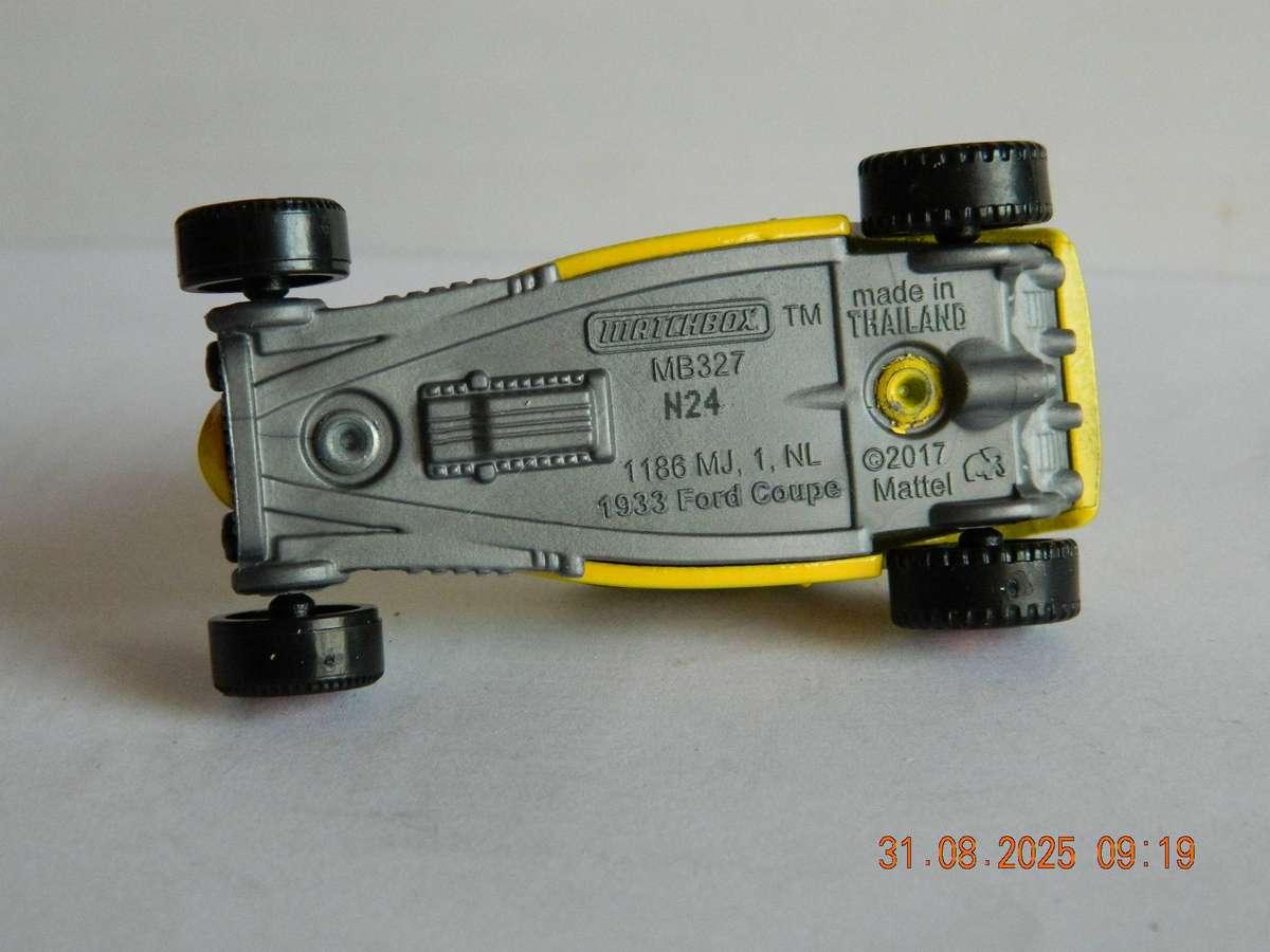 MATCHBOX    -  MB 327  -   1933  FORD COUPE