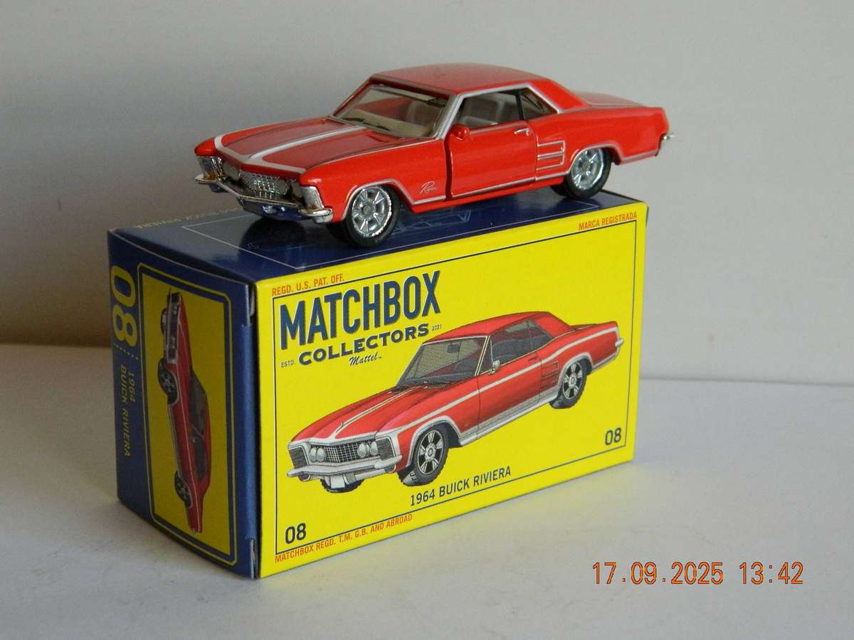 MATCHBOX COLLECTORS  -  08  -   1964 - BUICK RIVIERA