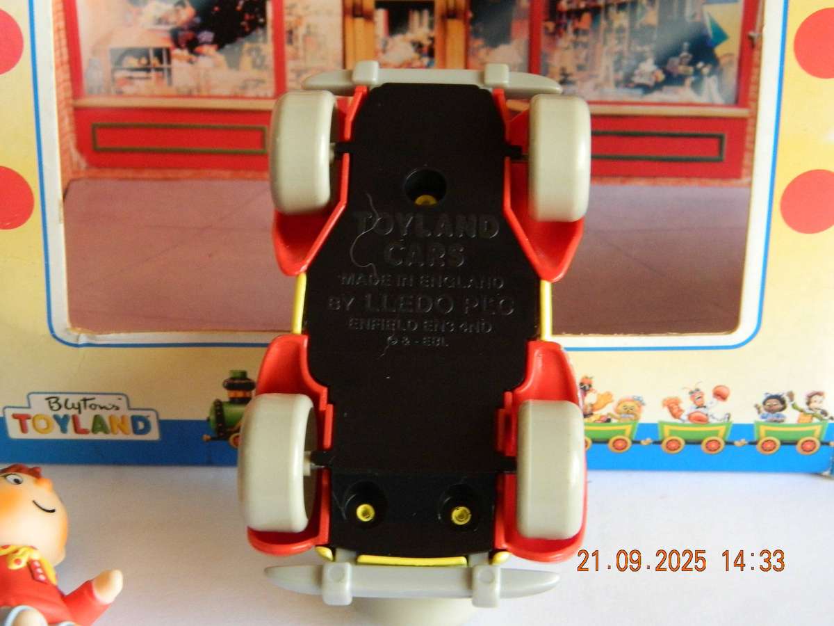 LLEDO TOYS  -  TOYLAND CARS  - 125399  -   NODDY'S CAR  -  VERY RARE