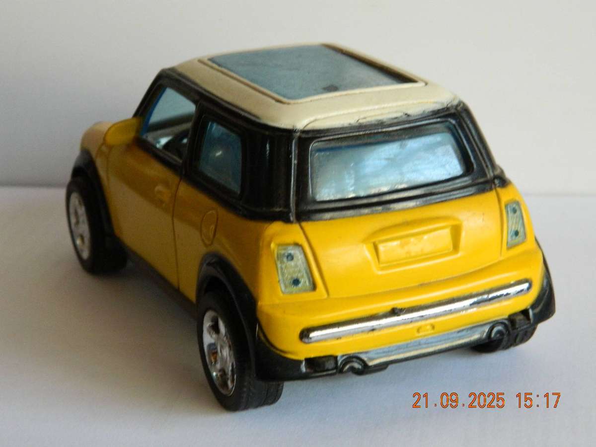 UNKNOWN MAKE -   MINI COOPER  -  SCALE 1/24