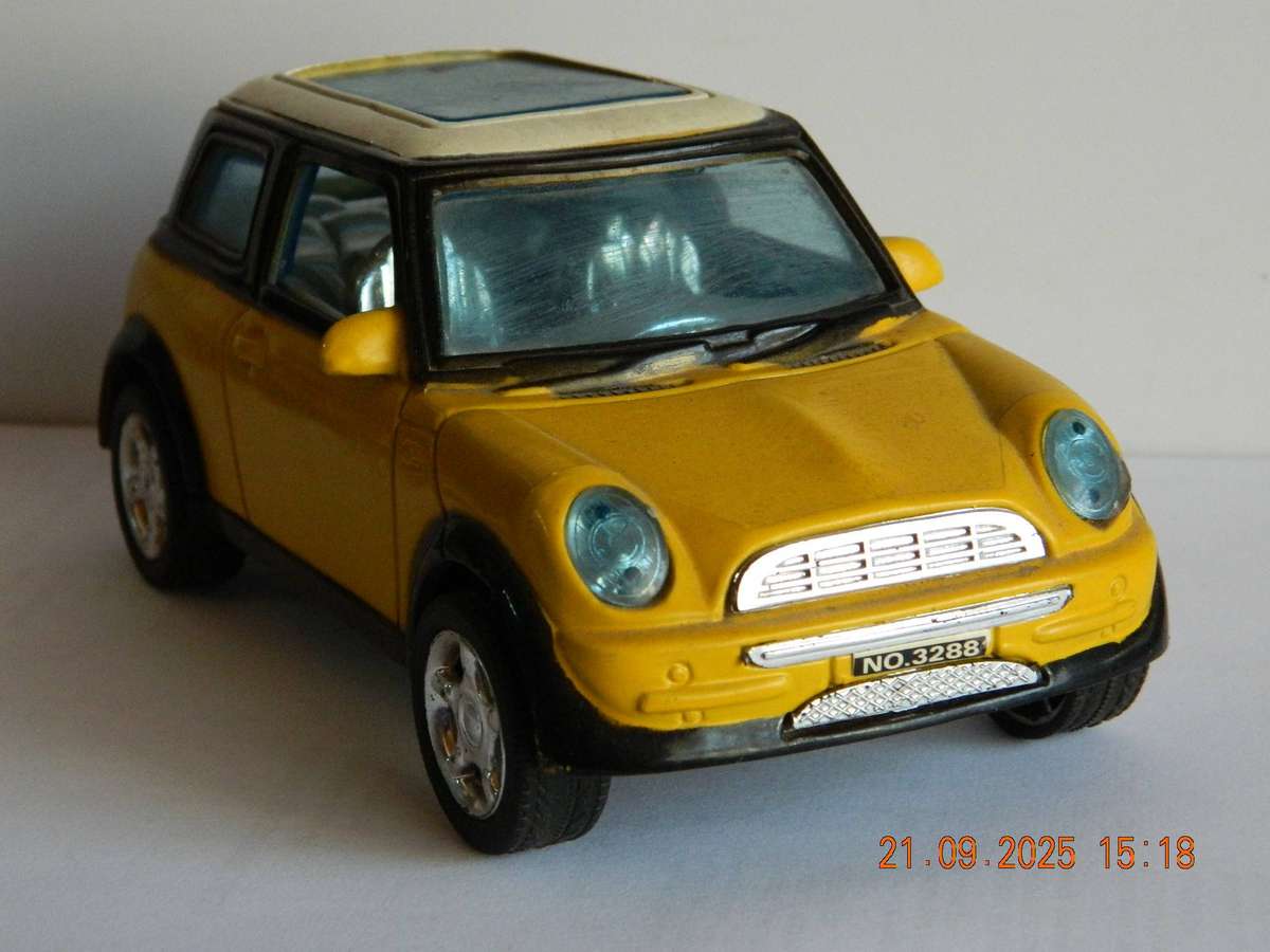 UNKNOWN MAKE -   MINI COOPER  -  SCALE 1/24
