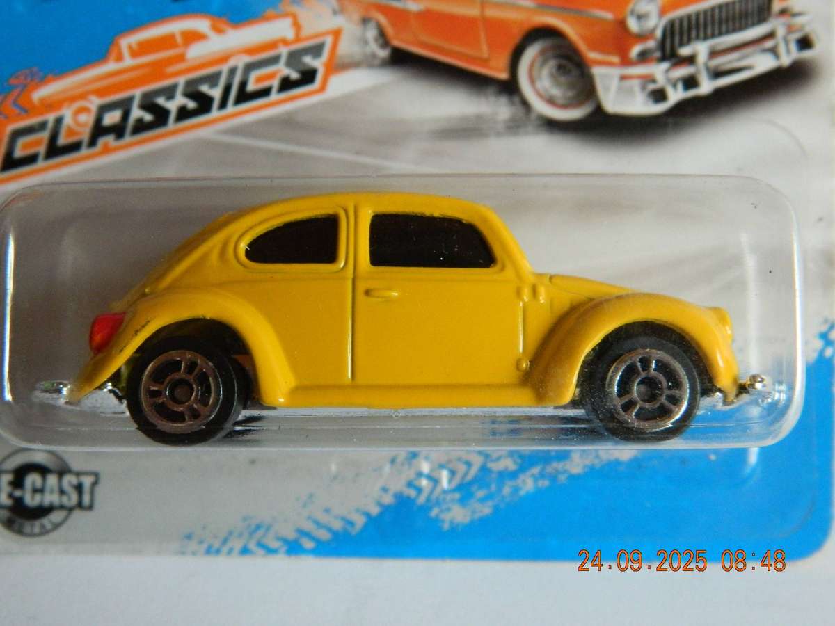 MAISTO -  12125 -  VOLKSWAGEN BEETLE  1300