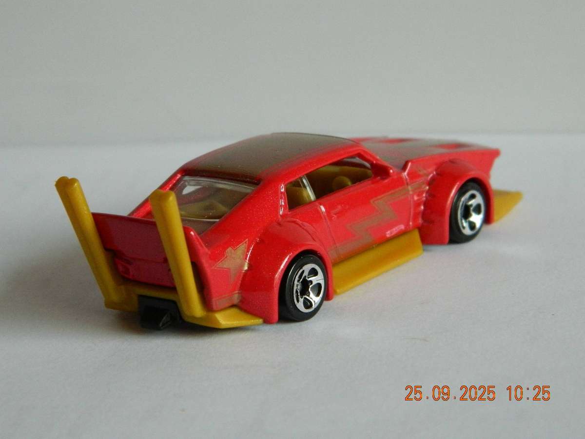 HOTWHEELS   -    -    MAD MANGA