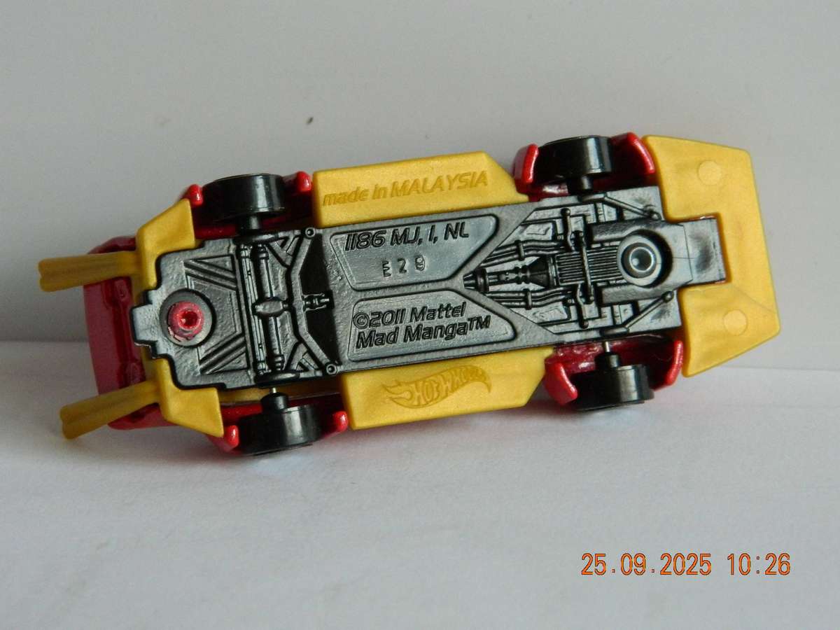 HOTWHEELS   -    -    MAD MANGA