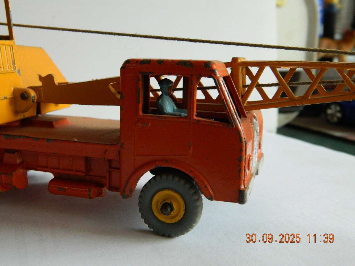 DINKY SUPERTOYS  -  972  -  20 TON LORRY-MOUNTED CRANE