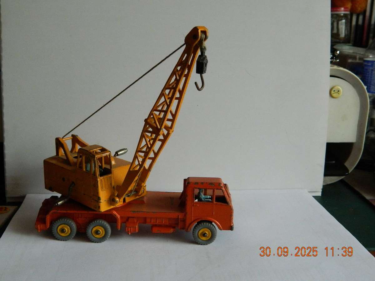DINKY SUPERTOYS  -  972  -  20 TON LORRY-MOUNTED CRANE