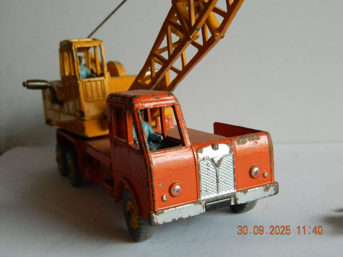 DINKY SUPERTOYS  -  972  -  20 TON LORRY-MOUNTED CRANE