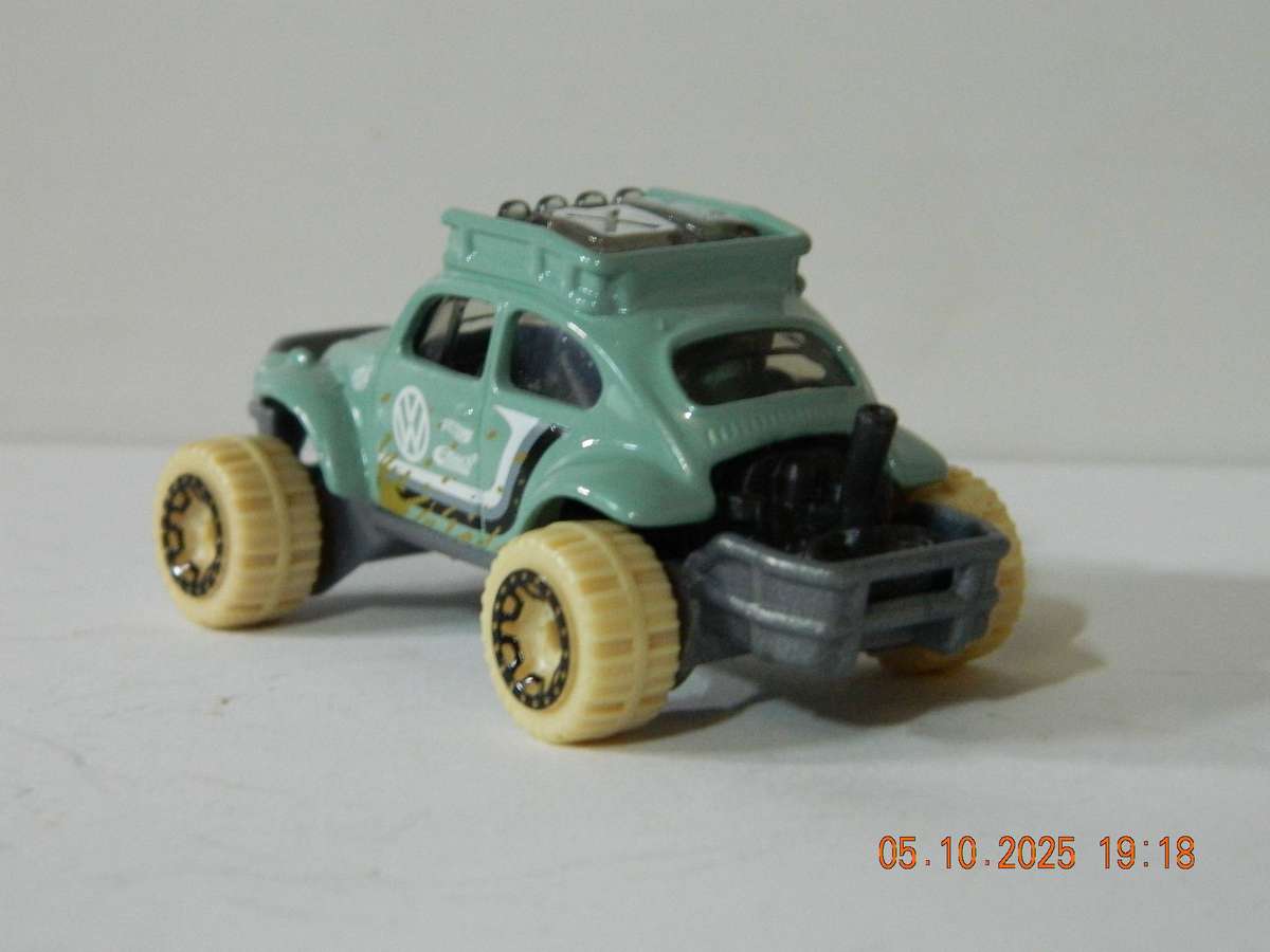 HOTWHEELS   -    -    VOLKSWAGEN  "BAJA BUG"