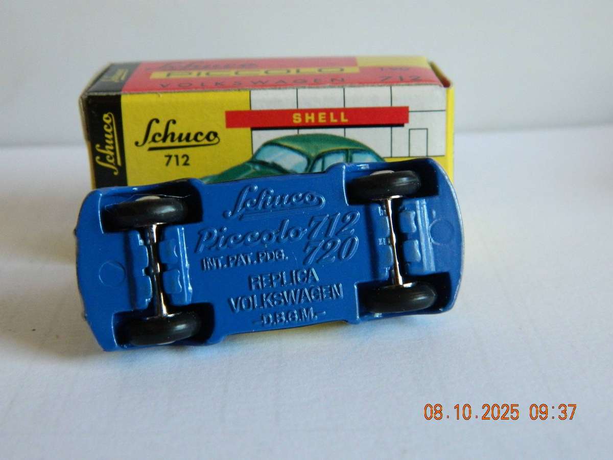 SCHUCO PICCOLO  -  -  VOLKSWAGEN BEETLE AND VOLKSWAGEN COMBIE BUS  -- (SET OF THREE VEHICLES)