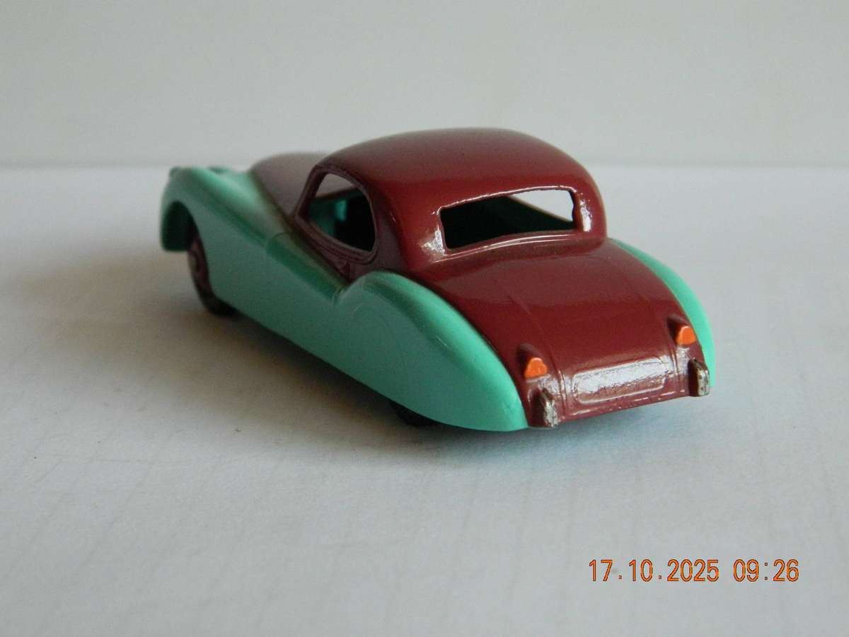 DINKY TOYS  -  157  -  JAGUAR XK120