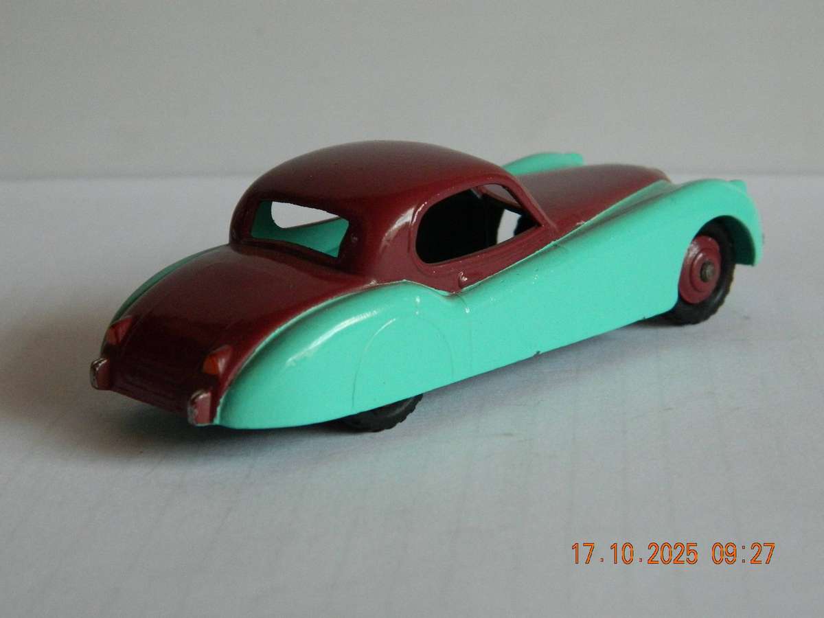 DINKY TOYS  -  157  -  JAGUAR XK120