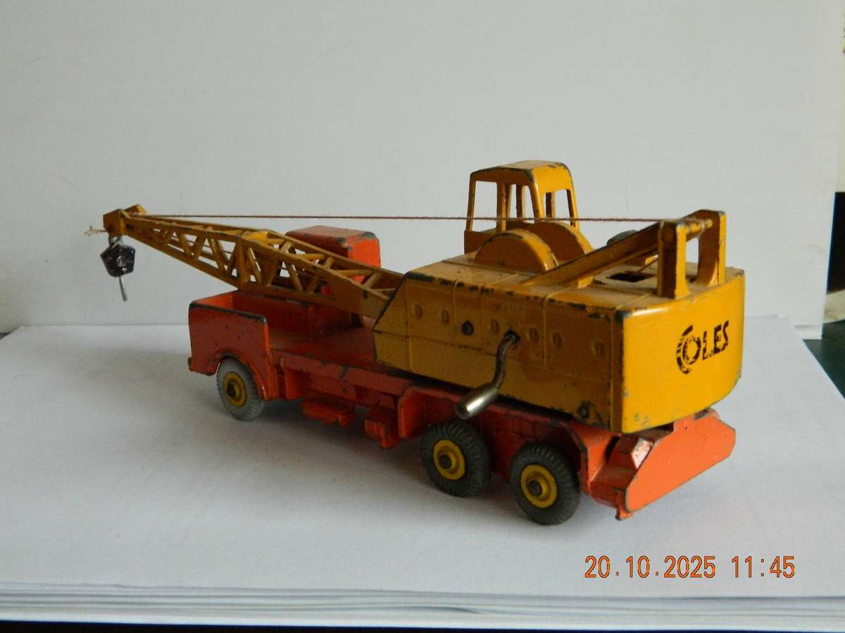 DINKY SUPERTOYS  -  972  -  20 TON LORRY-MOUNTED CRANE