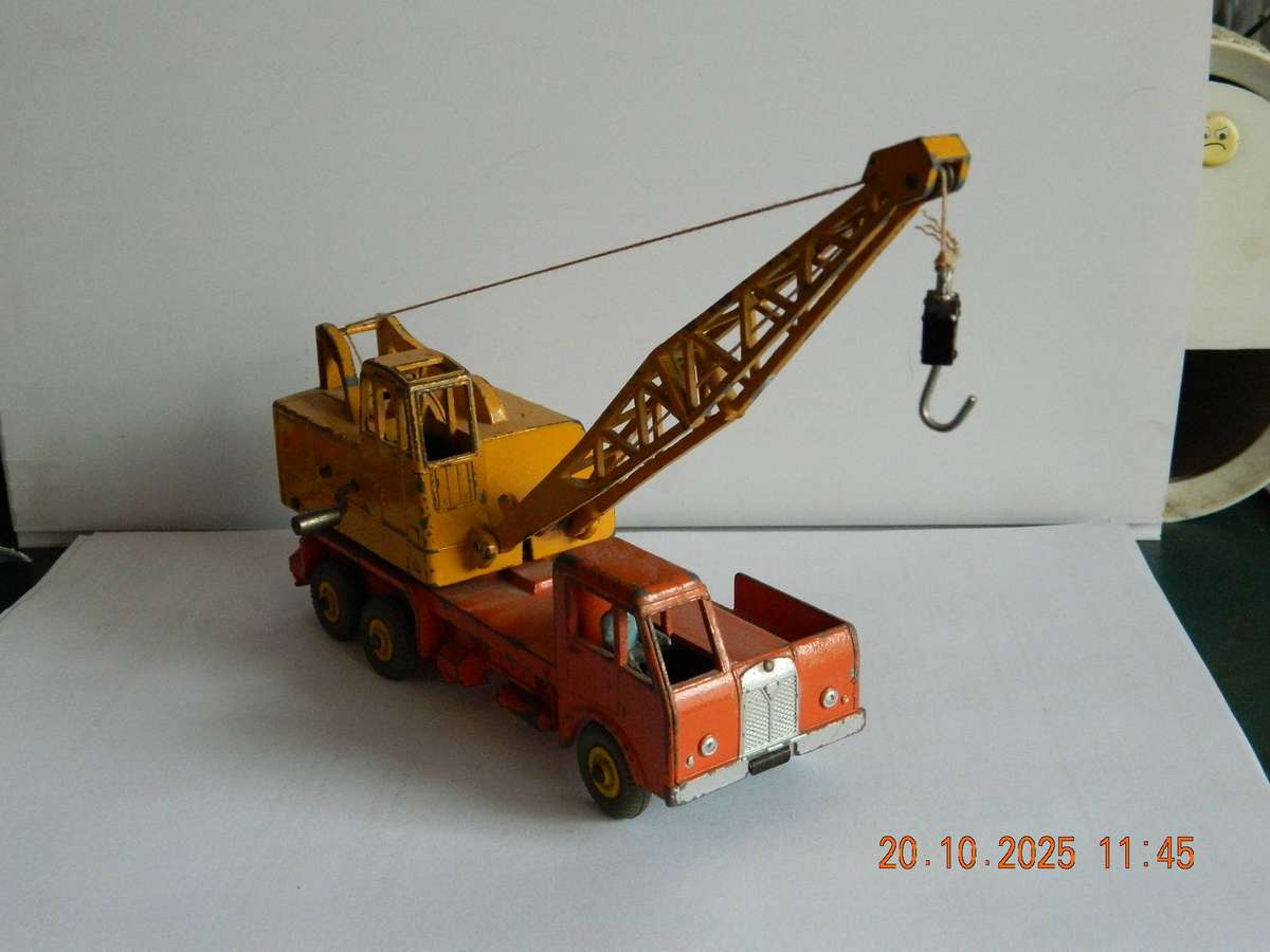 DINKY SUPERTOYS  -  972  -  20 TON LORRY-MOUNTED CRANE